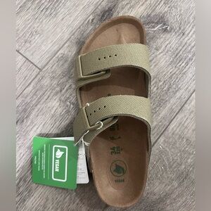 NWT Kids Vegan Birkenstock